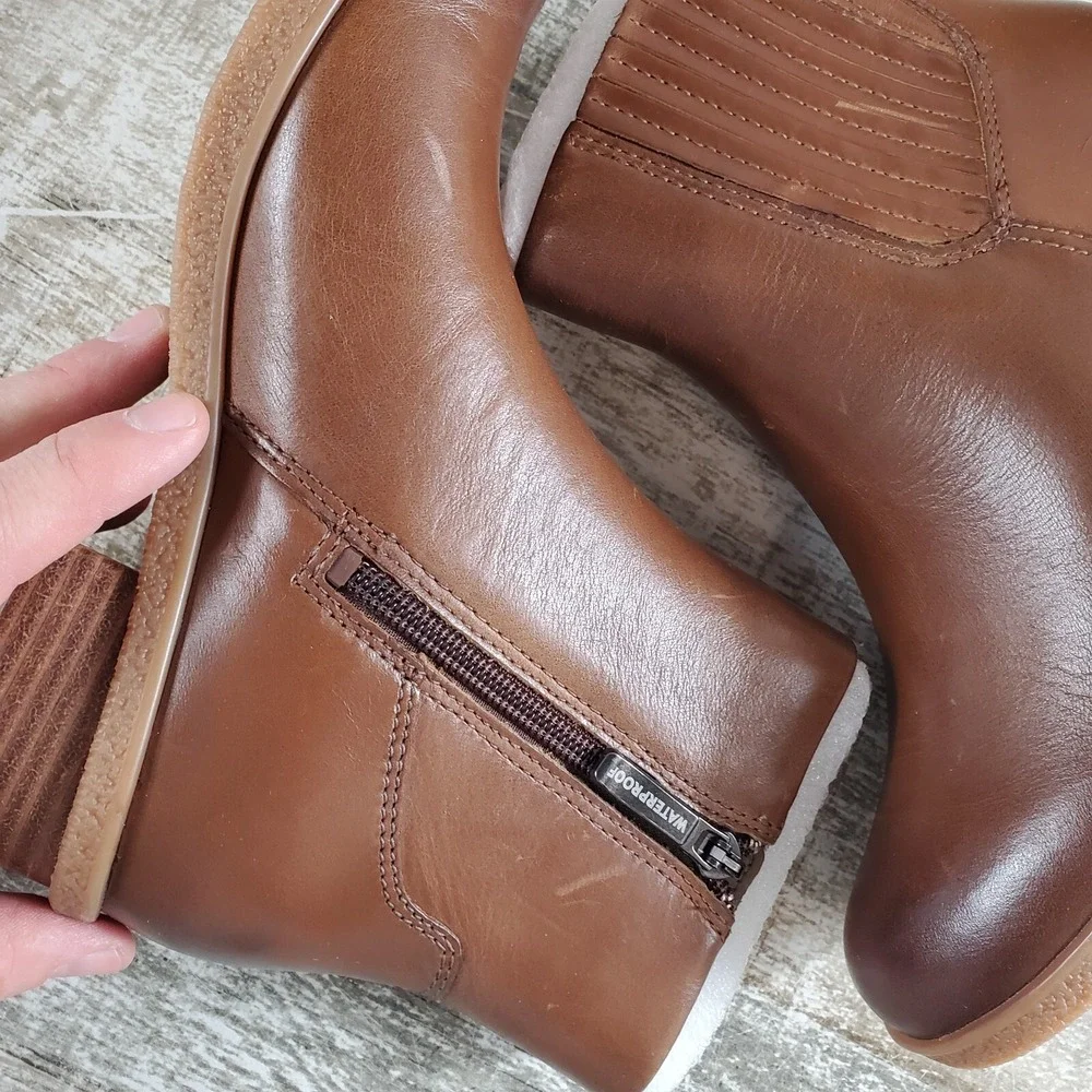 Dansko Daisie Waterproof Tumbled Women Boots Sz 5.5 - 6 Brown Leather Side Zip